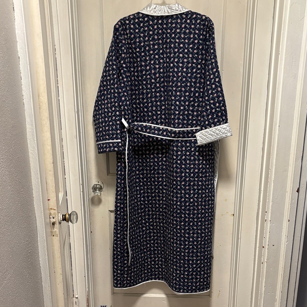 Vintage Talbots Intimate Navy White Floral Quilted Women's Robe Medium - Picture 10 of 10
